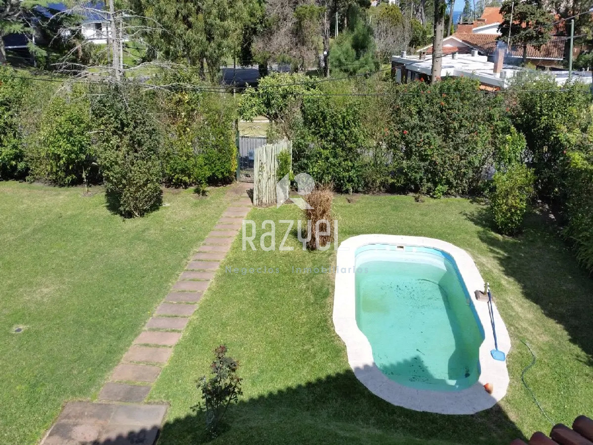 Casa ID.539 - Espectacular Casa - Alquiler Anual