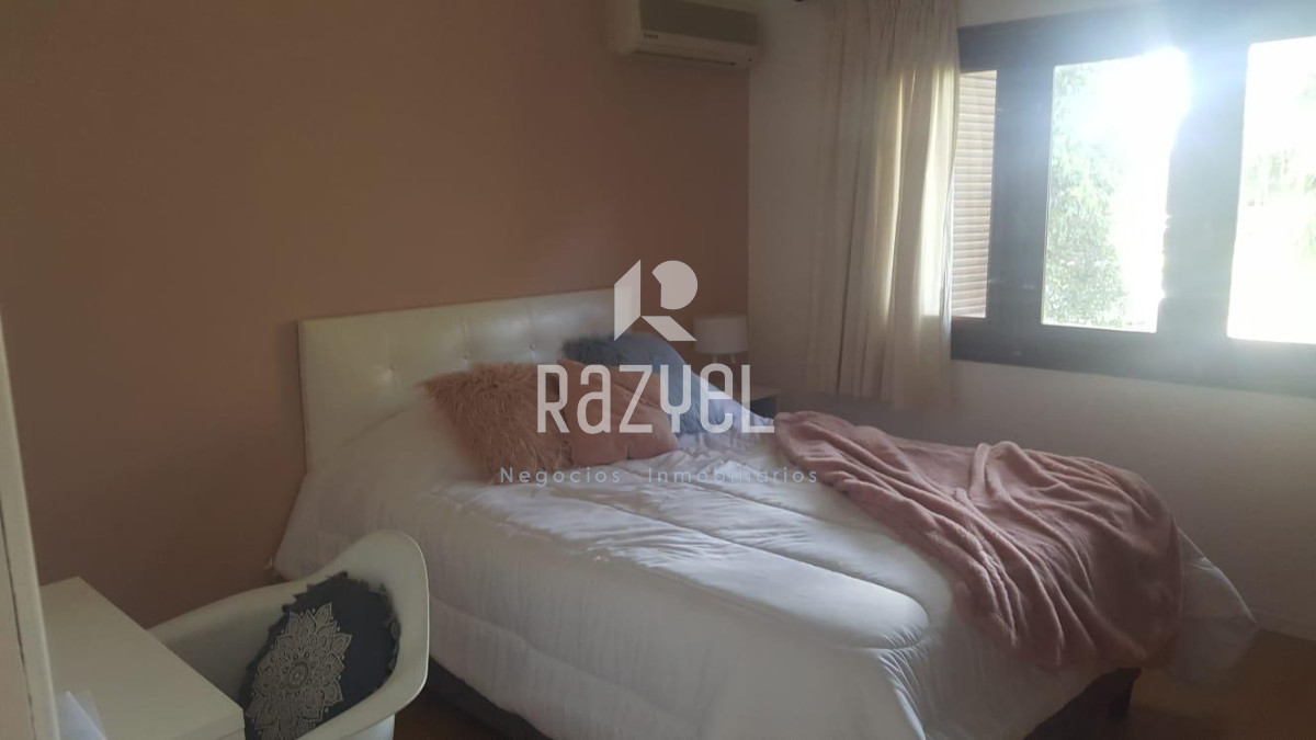 Casa ID.564 - Casa de 3 dormitorios en alquiler anual