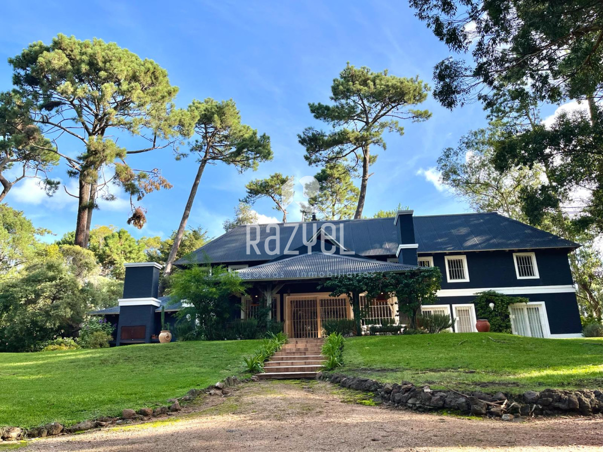 Casa ID.666 - Magnifica casa para vivir todo el anio y disfrutar de sus comodidades.