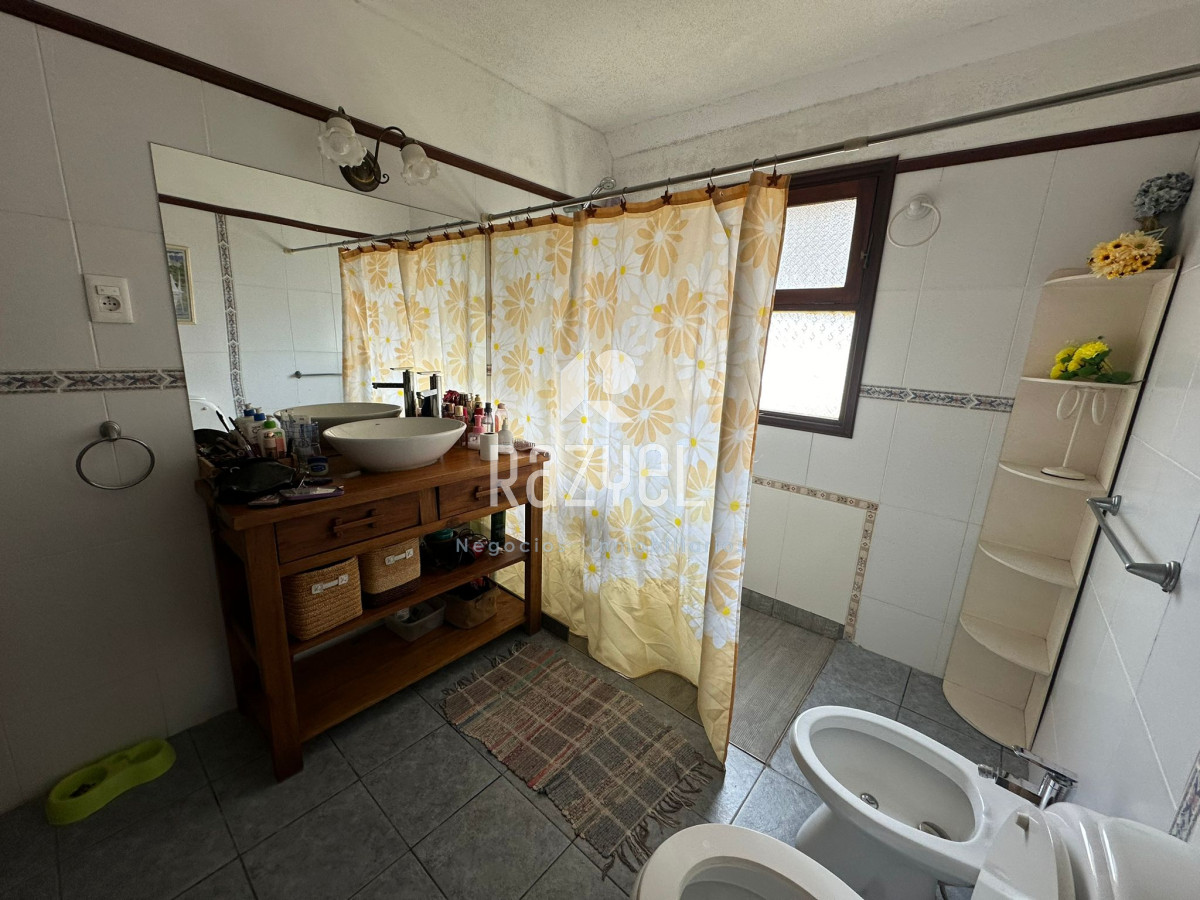 Casa ID.646 - Casa en AlquilerPunta del Este DISPONIBLE TEMPORADA 5 dormitorios Excelente Propiedad