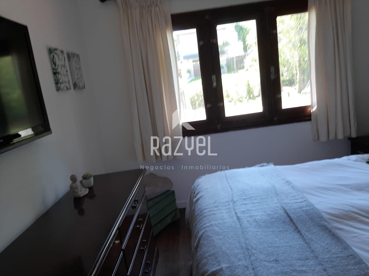 Casa ID.564 - Casa de 3 dormitorios en alquiler anual