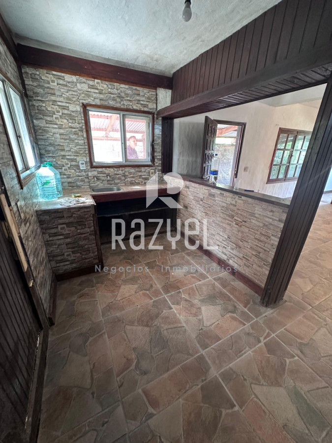 Casa ID.1076 - Dos viviendas en un mismo padrón, prontas para generar renta desde el primer día. Balneario Buenos Aires