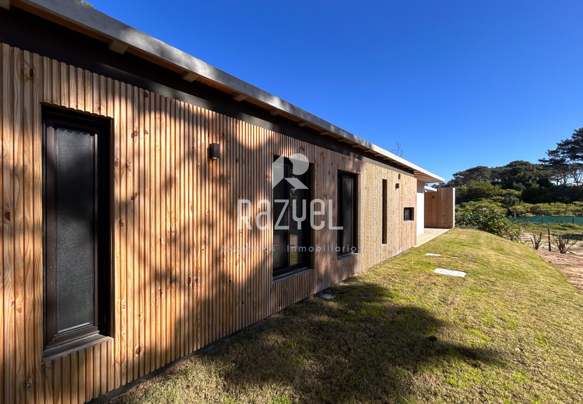 Casa ID.1020 - Casa en venta Club del Lago, Punta Ballena