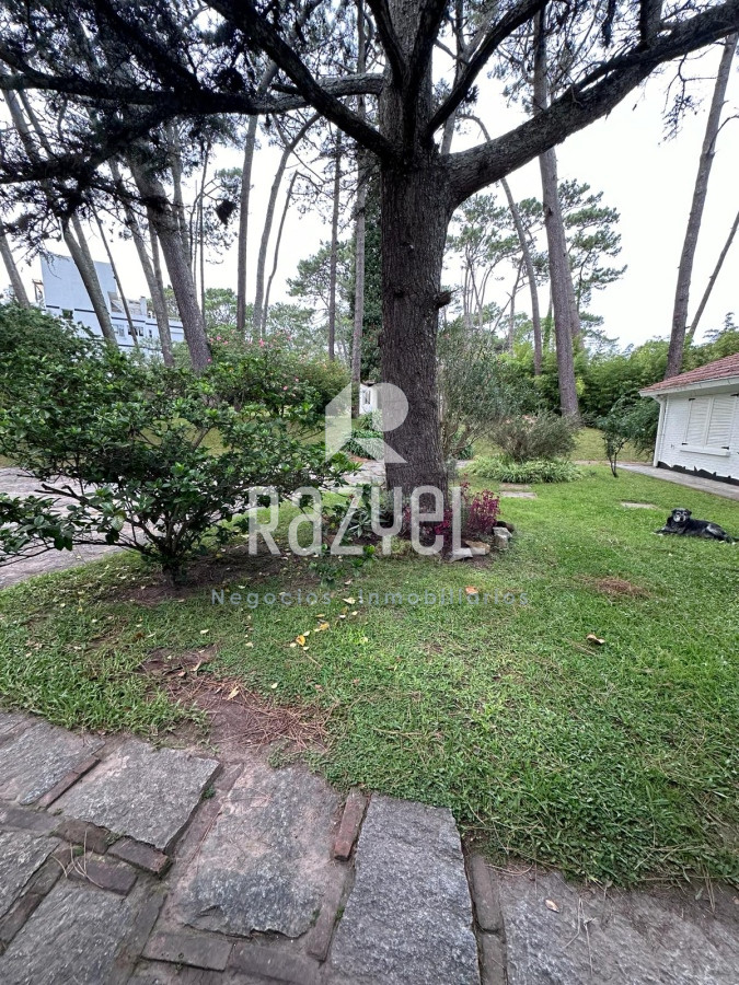 Casa ID.384 - Casa en Alquiler Anual y Venta