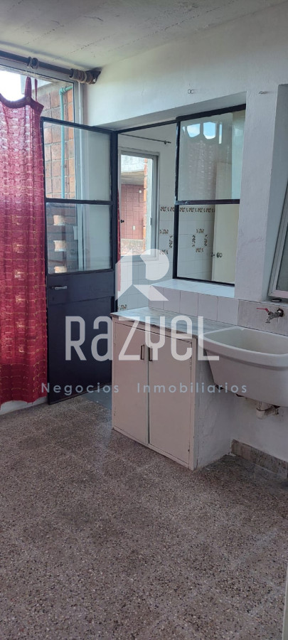 Casa ID.479 - Oportunidad  de inversiòn Venta  de apartamento espacioso 4 dormitorios San Carlos