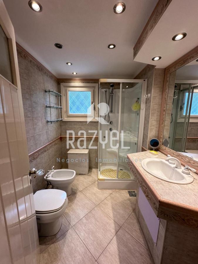 Casa ID.384 - Casa en Alquiler Anual y Venta