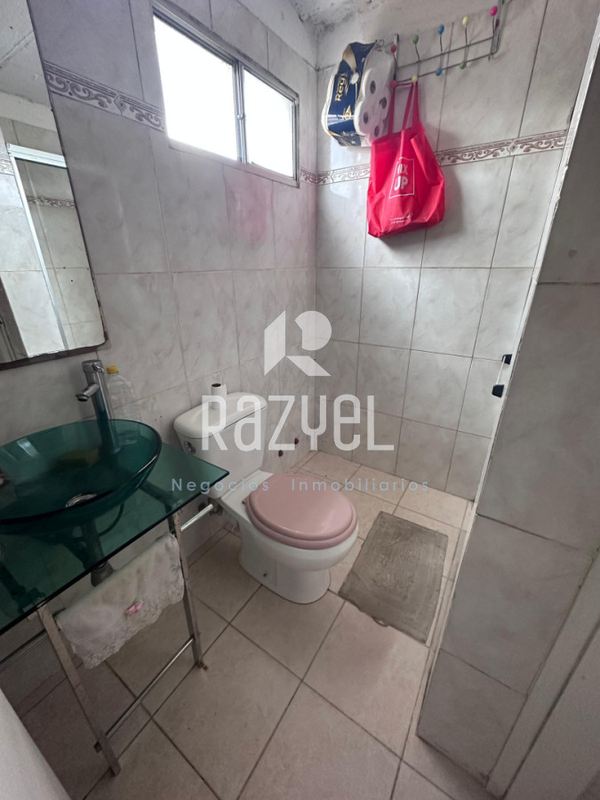 Casa ID.1236 - “Dos casas en un padrón , San Carlos .No apta banco”