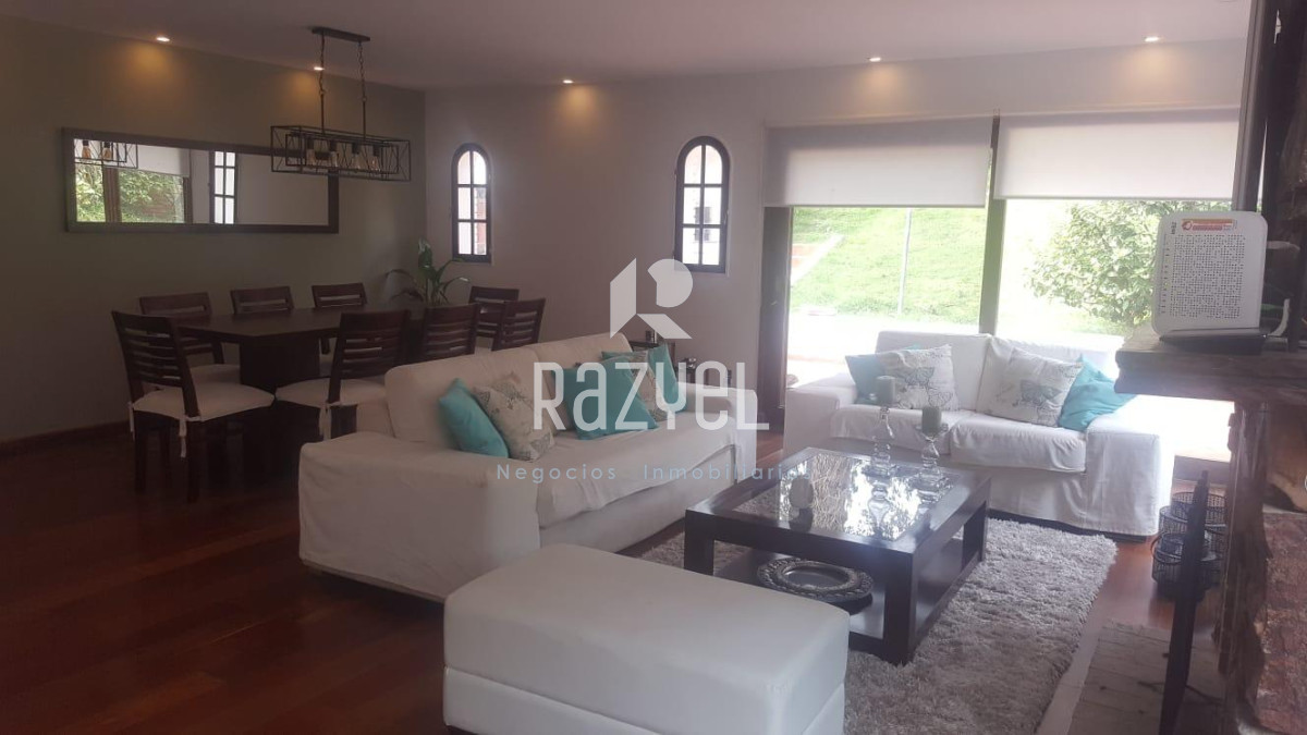 Casa ID.564 - Casa de 3 dormitorios en alquiler anual