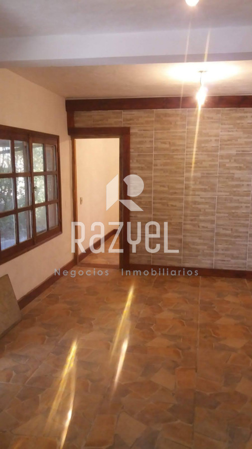 Casa ID.1076 - Casa 2 plantas a 2 cuadras de la playa,3 dorm y 2 baños. Balneario Buenos Aires.