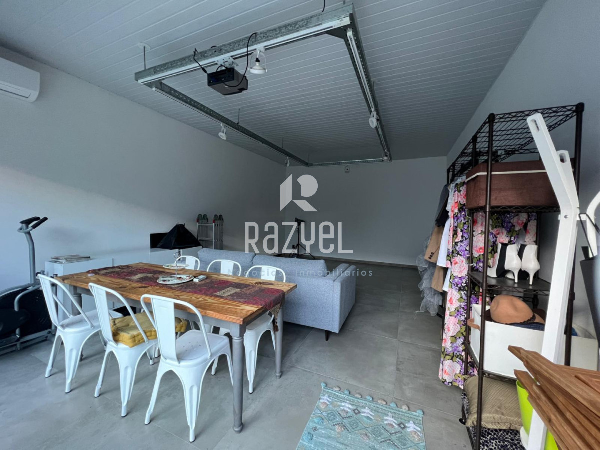 Casa ID.1258 - Casa histórica reciclada del siglo XIX ,3 dormitorios + salón independiente . San Carlos