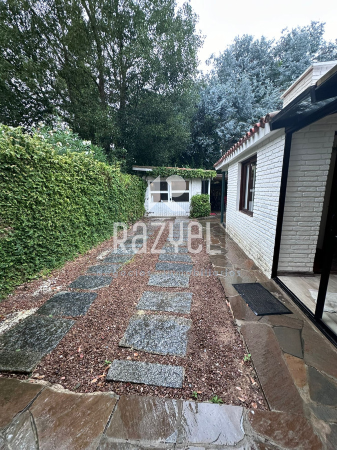 Casa ID.939 - ALQUILER ANUAL CASA 4 DORMITORIOS 