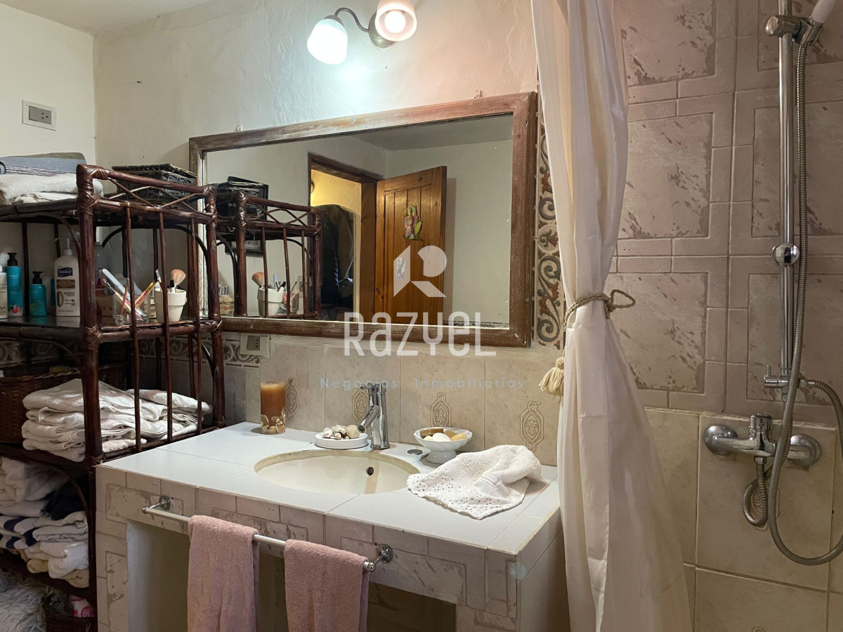 Casa ID.476 - Casa y comercio en Venta Bal B.A.