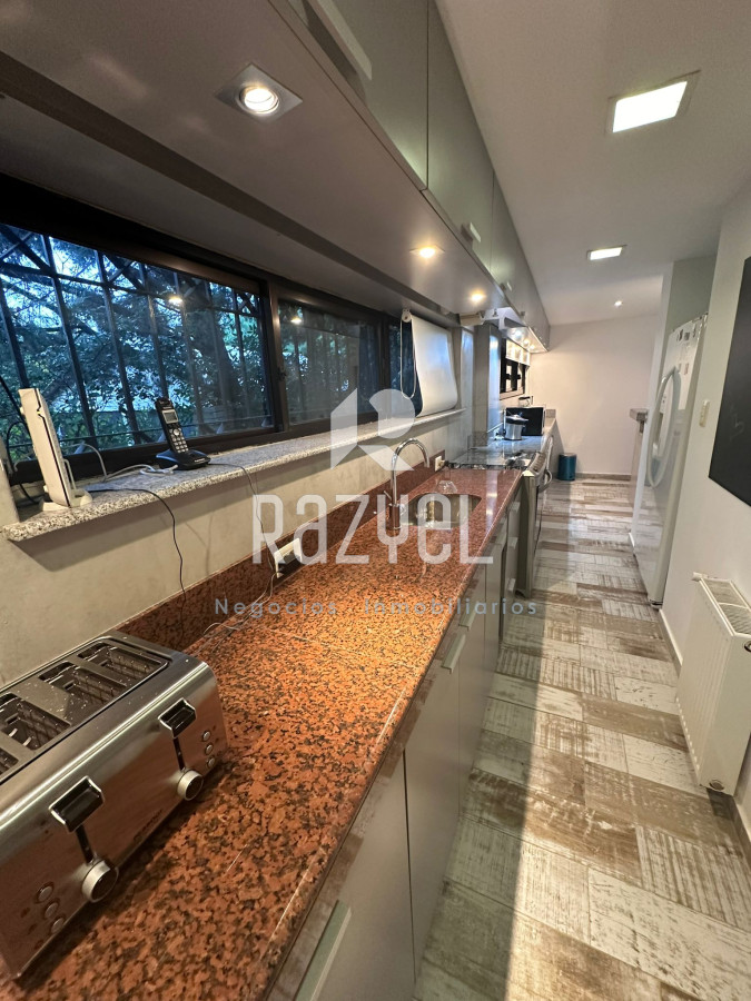 Casa ID.385 -  Casa en venta y alquiler anual de 5 dorm y 4 baños.