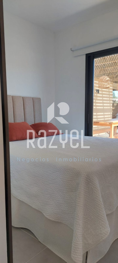 Casa ID.1213 - Casa Moderna en Venta de 3 dormitorios amueblada en Balneario Bs AS