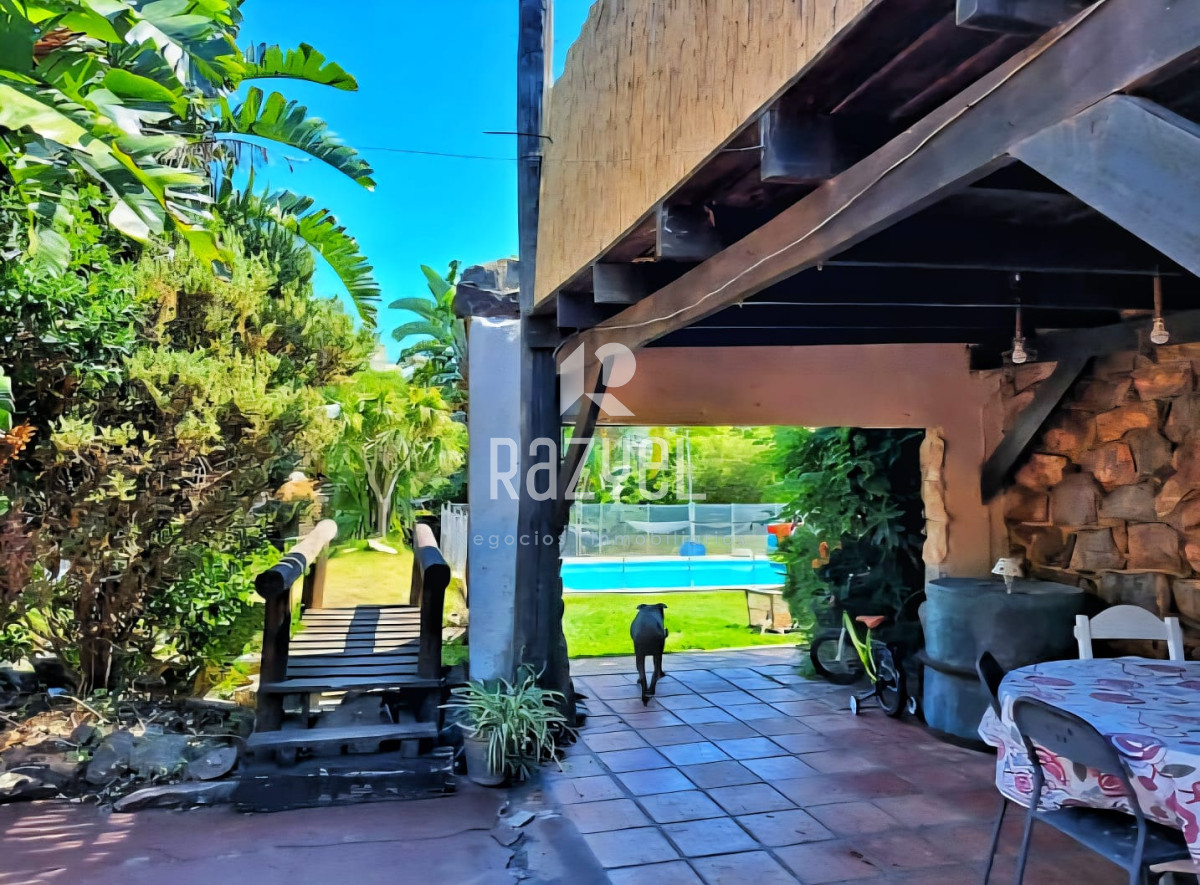 Casa ID.1101 - Casa en Venta Pinares a 100 mts del mar