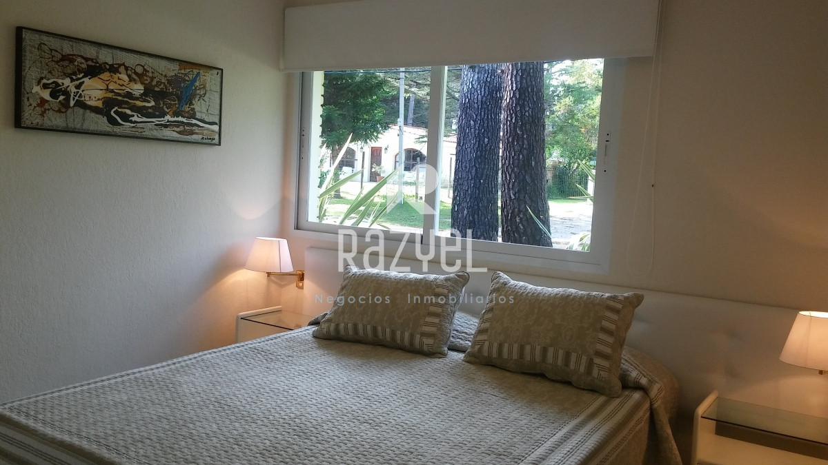 Casa ID.719 - Casa ¨Evergreen¨ Playa Mansa Venta, Alquiler Anual y Temporal