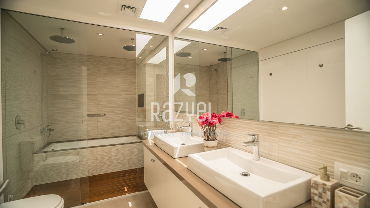 Casa ID.770 - Casa en Boulevard Park en Venta y Alquiler