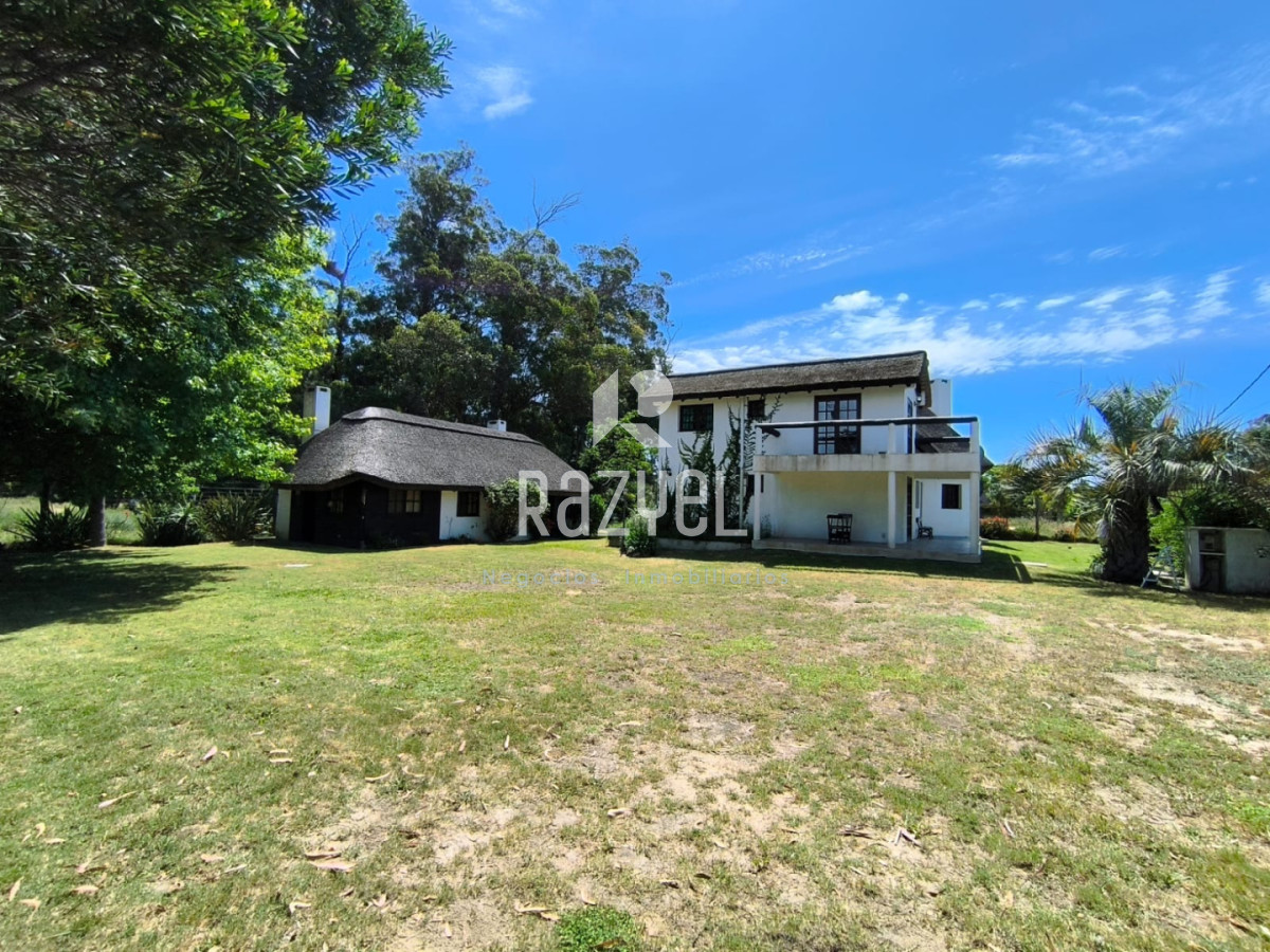 Casa ID.1153 - Casa en Venta. Pinares