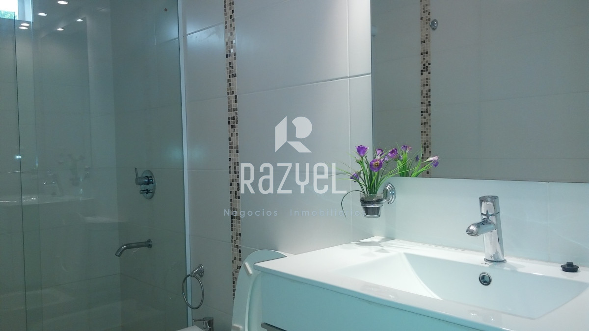 Casa ID.719 - Casa ¨Evergreen¨ Playa Mansa Venta, Alquiler Anual y Temporal
