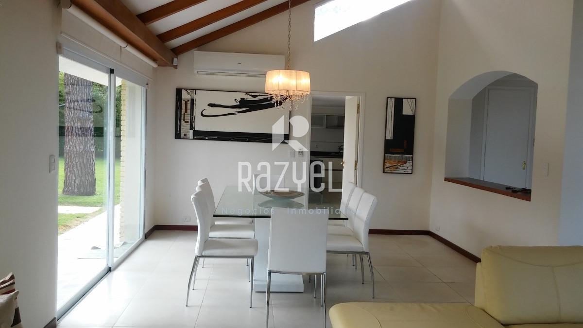 Casa ID.719 - Casa ¨Evergreen¨ Playa Mansa Venta, Alquiler Anual y Temporal