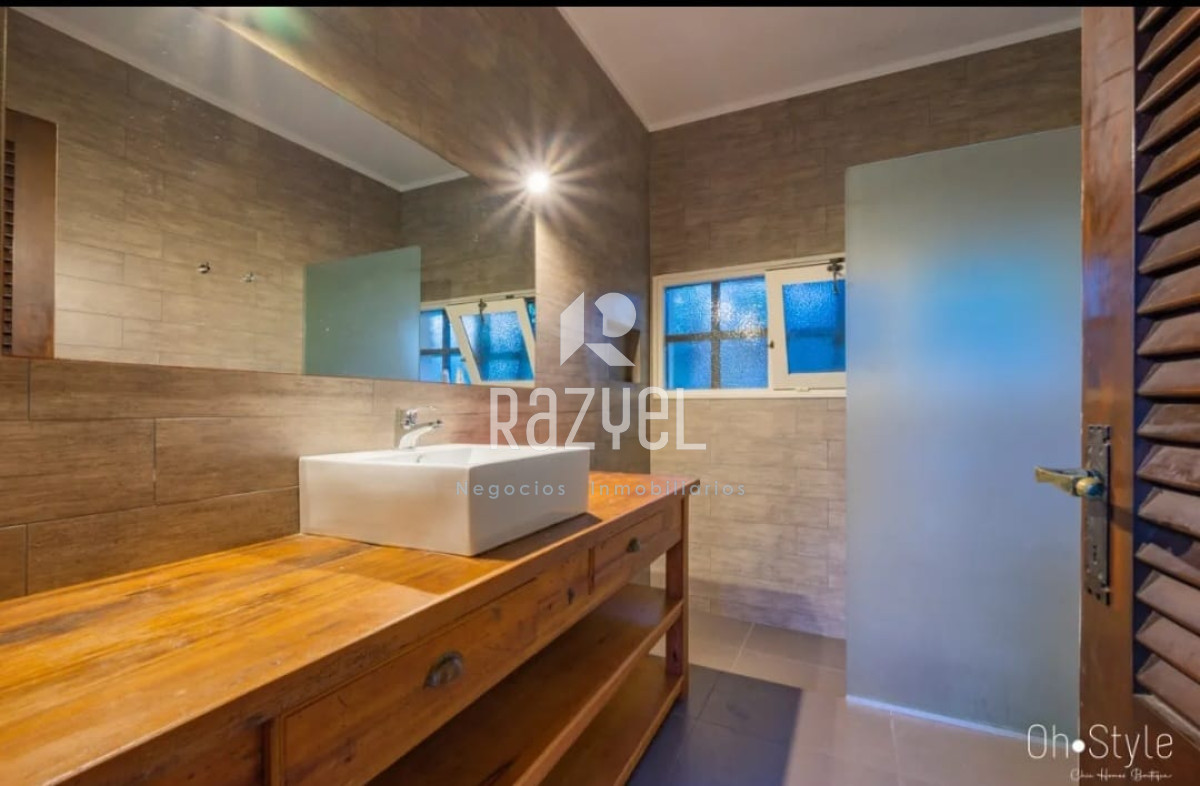 Casa ID.1150 - Casa en Alquiler temporal  Disponible Enero 2026 .Punta del Este Playa Mansa