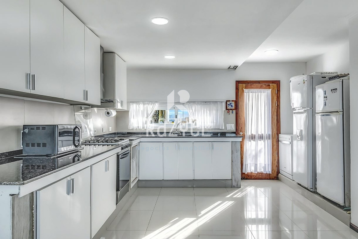 Casa ID.1104 - Casa En Venta Las Grutas, Punta Ballena