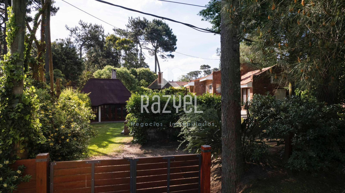 Casa ID.1143 -  Casa en venta - Pinares, Punta del Este