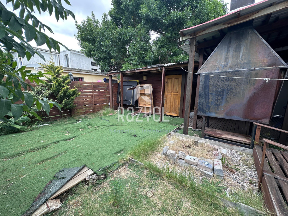 Casa ID.1236 - “Dos casas en un padrón , San Carlos .No apta banco”