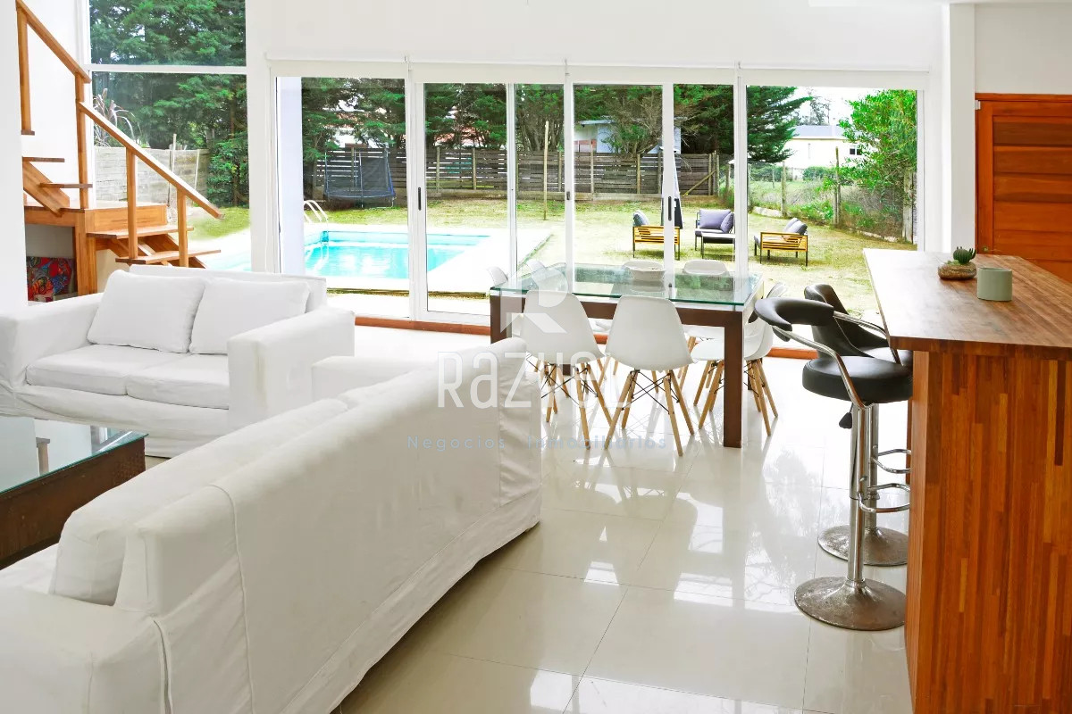 Casa ID.828 - Venta de exelente casa en Punta del Este. Marly.