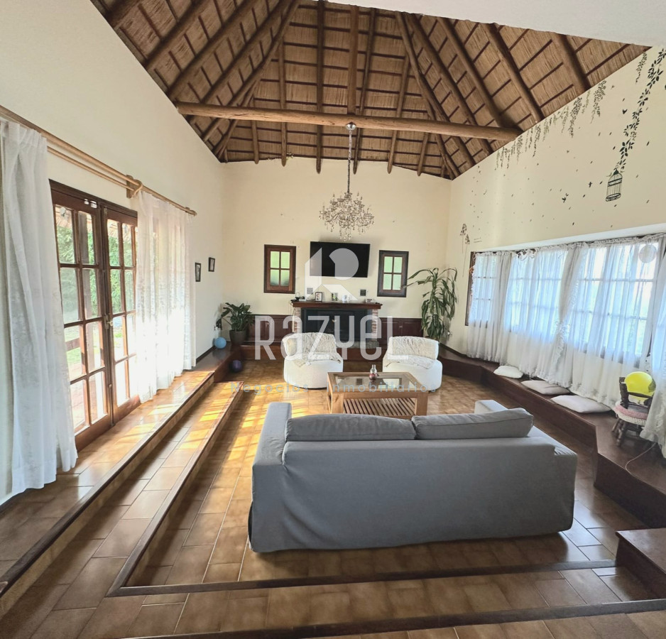 Casa ID.646 - Casa en AlquilerPunta del Este DISPONIBLE TEMPORADA 5 dormitorios Excelente Propiedad