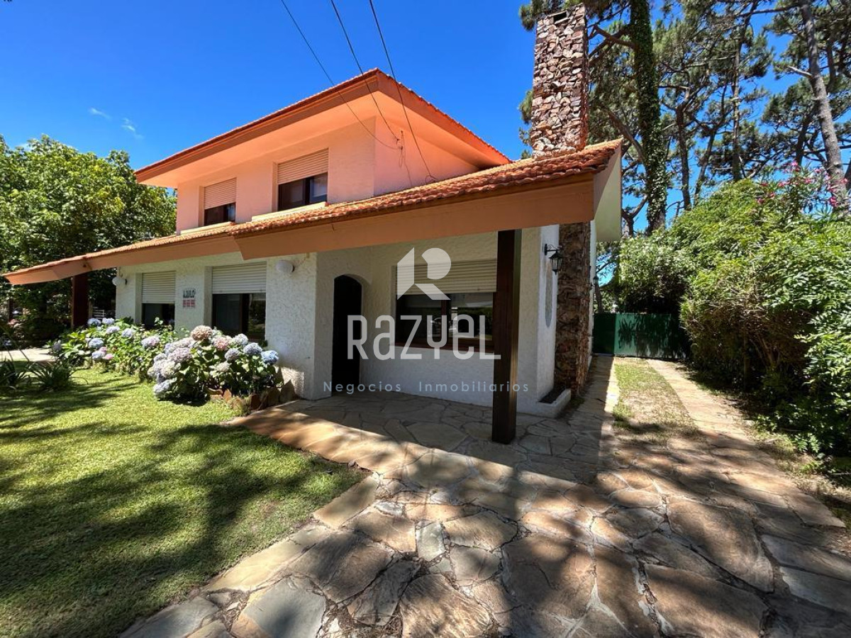 Casa ID.446 - Espectacular casa para vivir todo el año ubicada en Aidy Grill