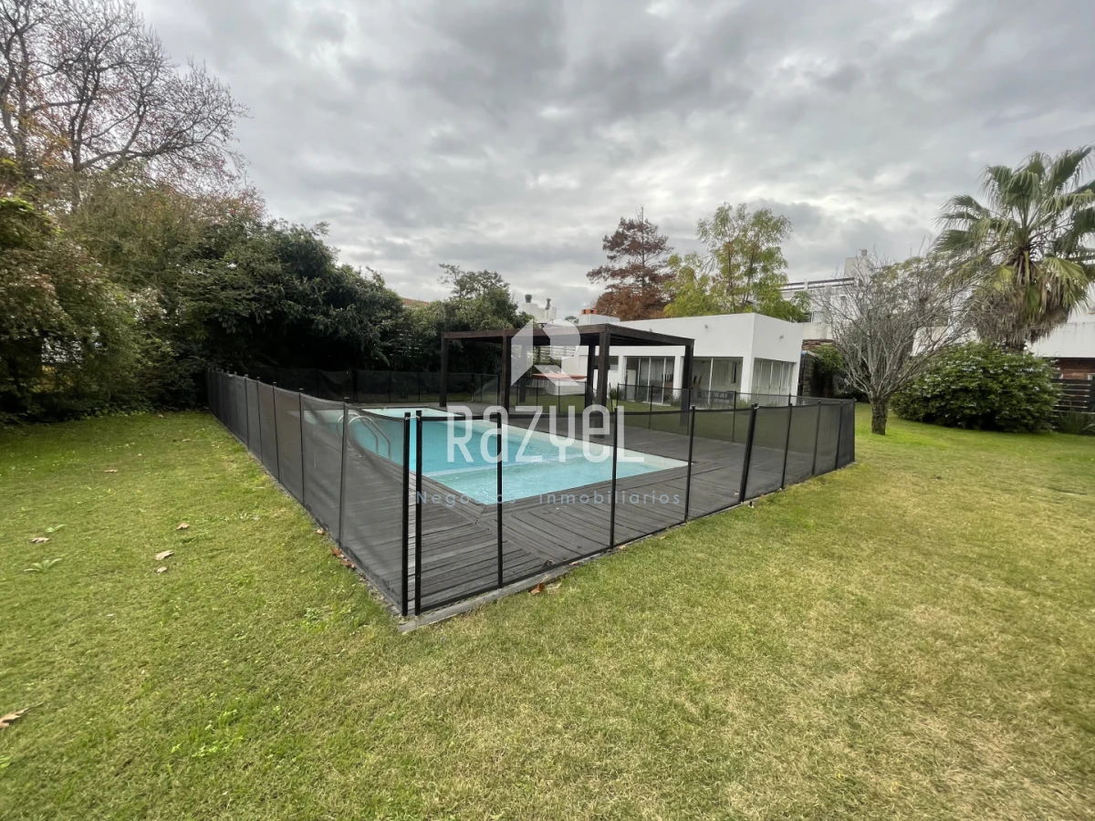 Casa ID.1277 - Casa en Alquiler Anual Pinares