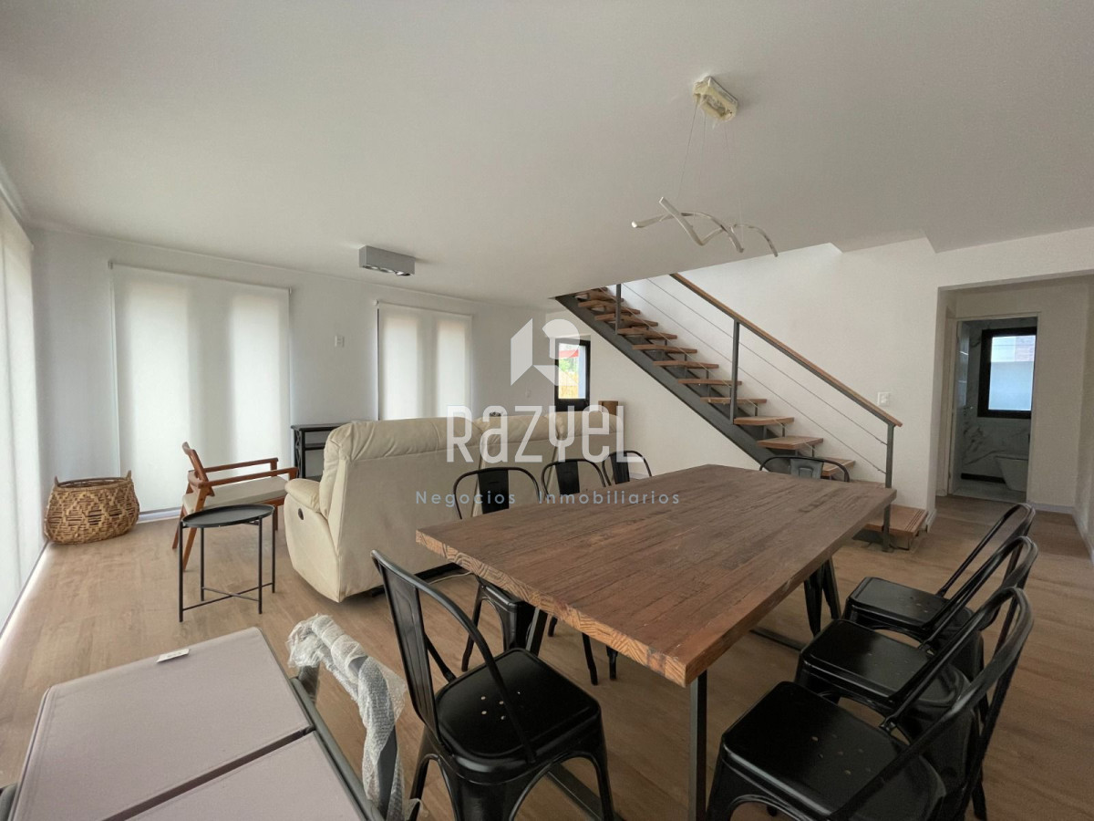 Casa ID.1021 - 🏠  Hermosa casa en ALQUILER ANUAL y VENTA 