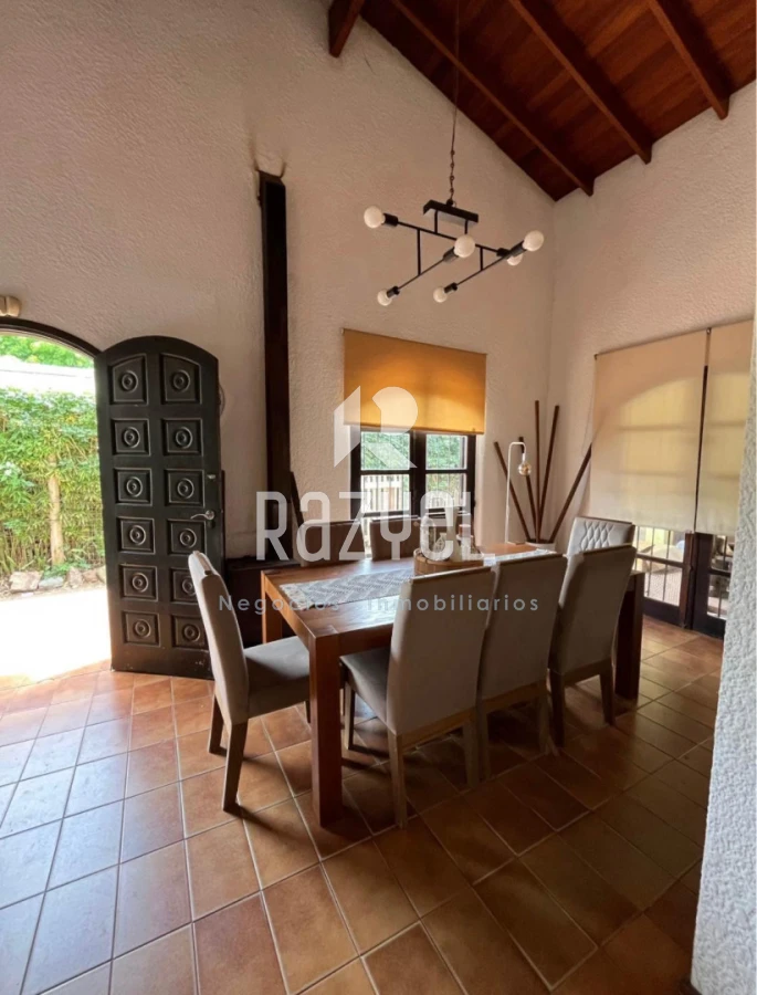 Casa ID.1243 - Linda casa  de 3 dormitorios y dependencia en Pinares, Punta del Este