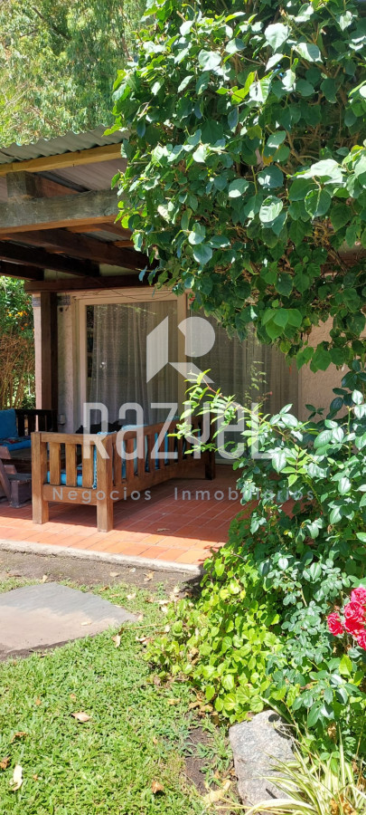 Casa ID.461 - Casa de 3 dorm con 1 apto construido de 1 dorm.