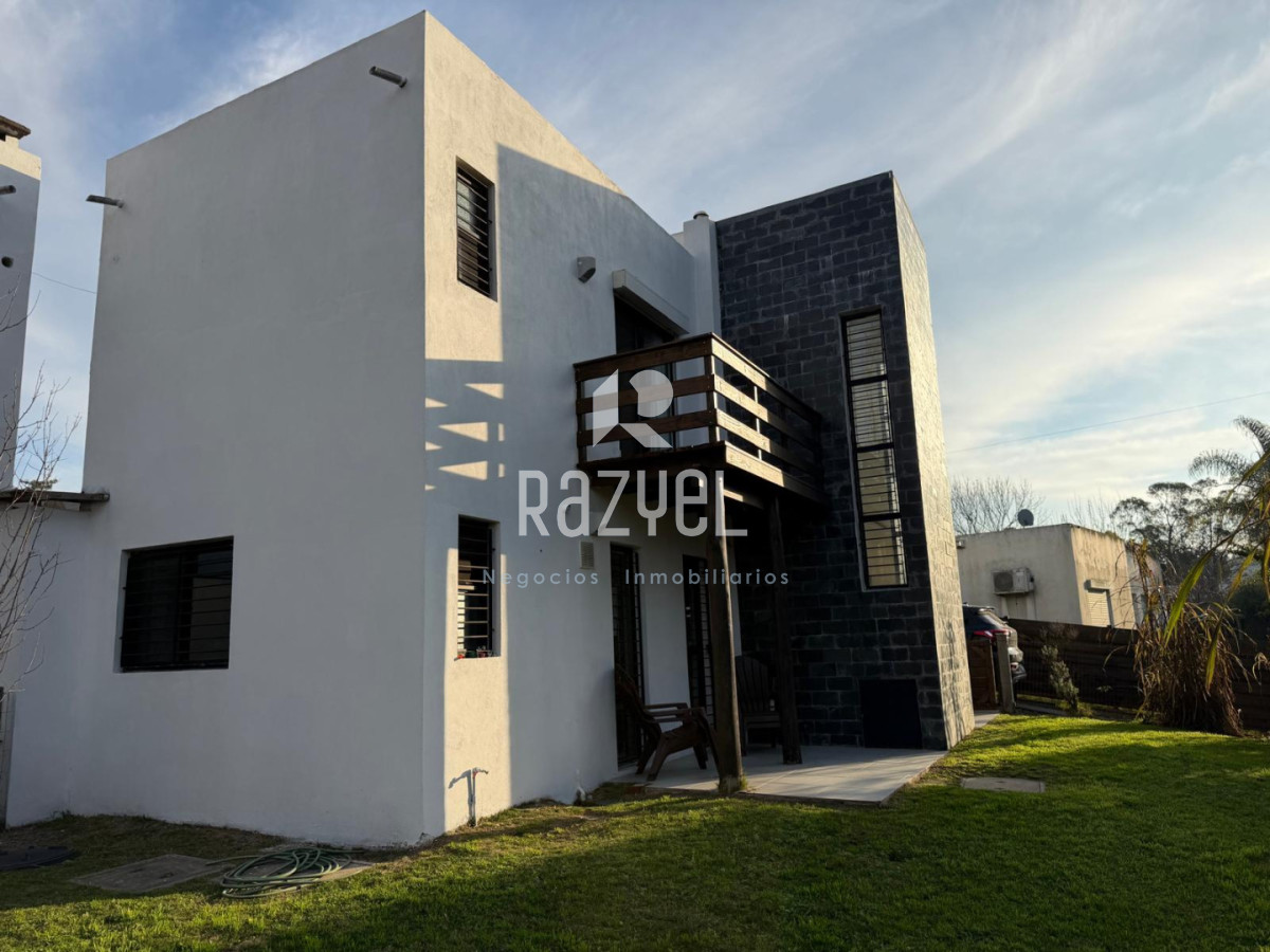 Casa ID.1287 - Casa en venta Pinares 4 dormitorios