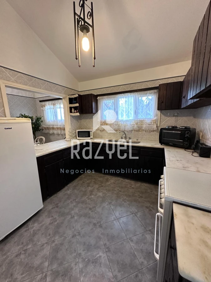 Casa ID.384 - Casa en Alquiler Anual y Venta