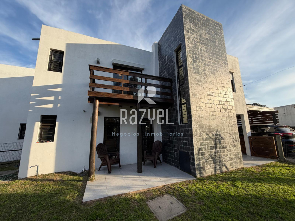 Casa ID.1287 - Casa en venta Pinares 4 dormitorios