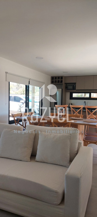 Casa ID.1213 - Casa Moderna en Venta de 3 dormitorios amueblada en Balneario Bs AS
