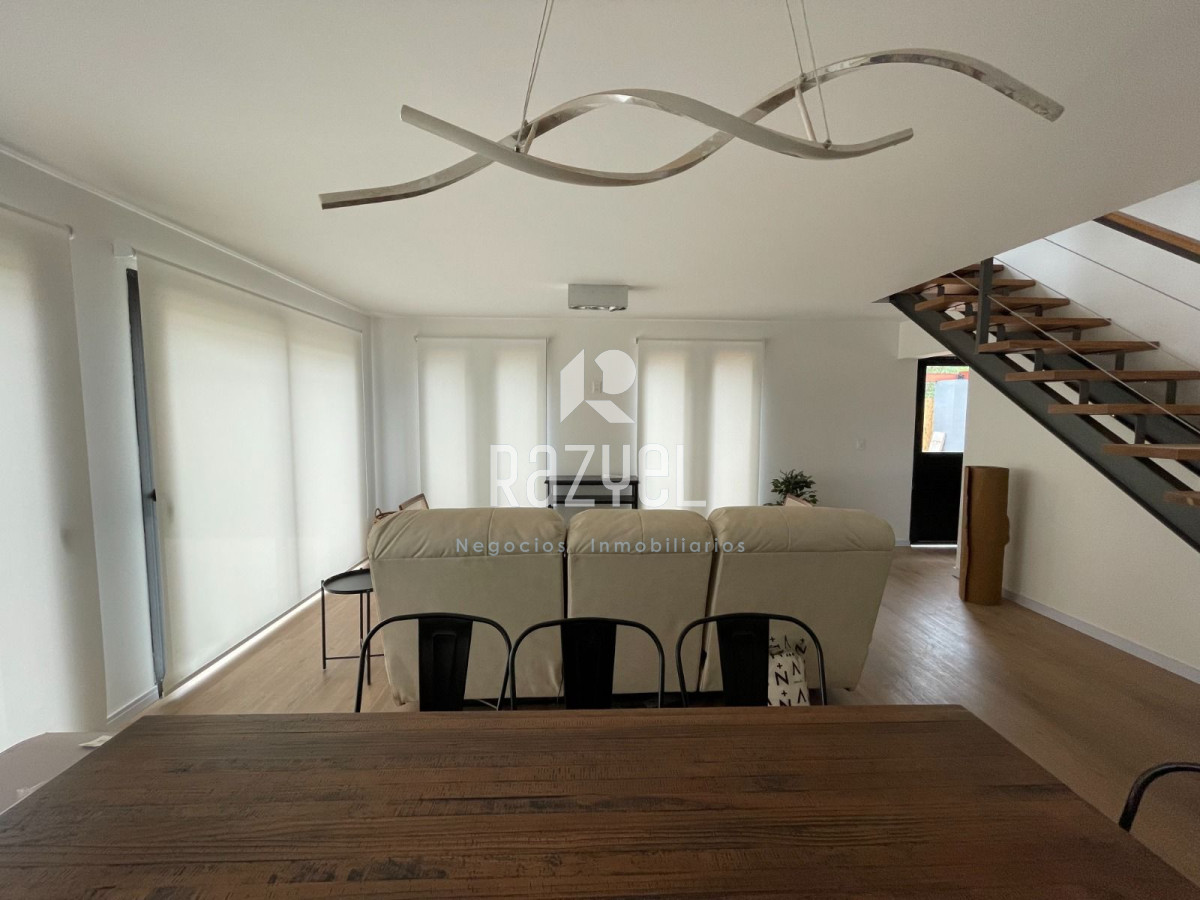 Casa ID.1021 - 🏠  Hermosa casa en ALQUILER ANUAL y VENTA 