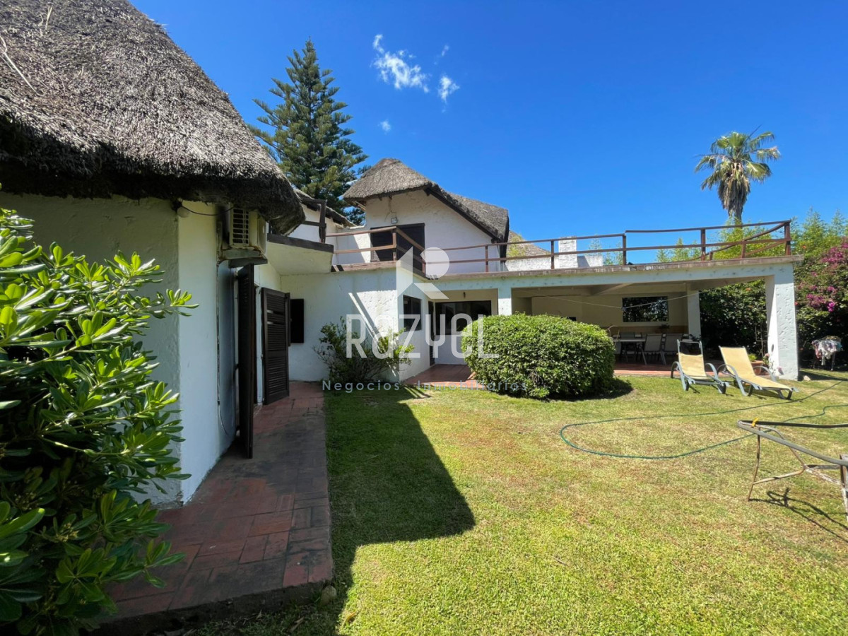 Casa ID.1152 - Casa en Punta del Este, Pinares