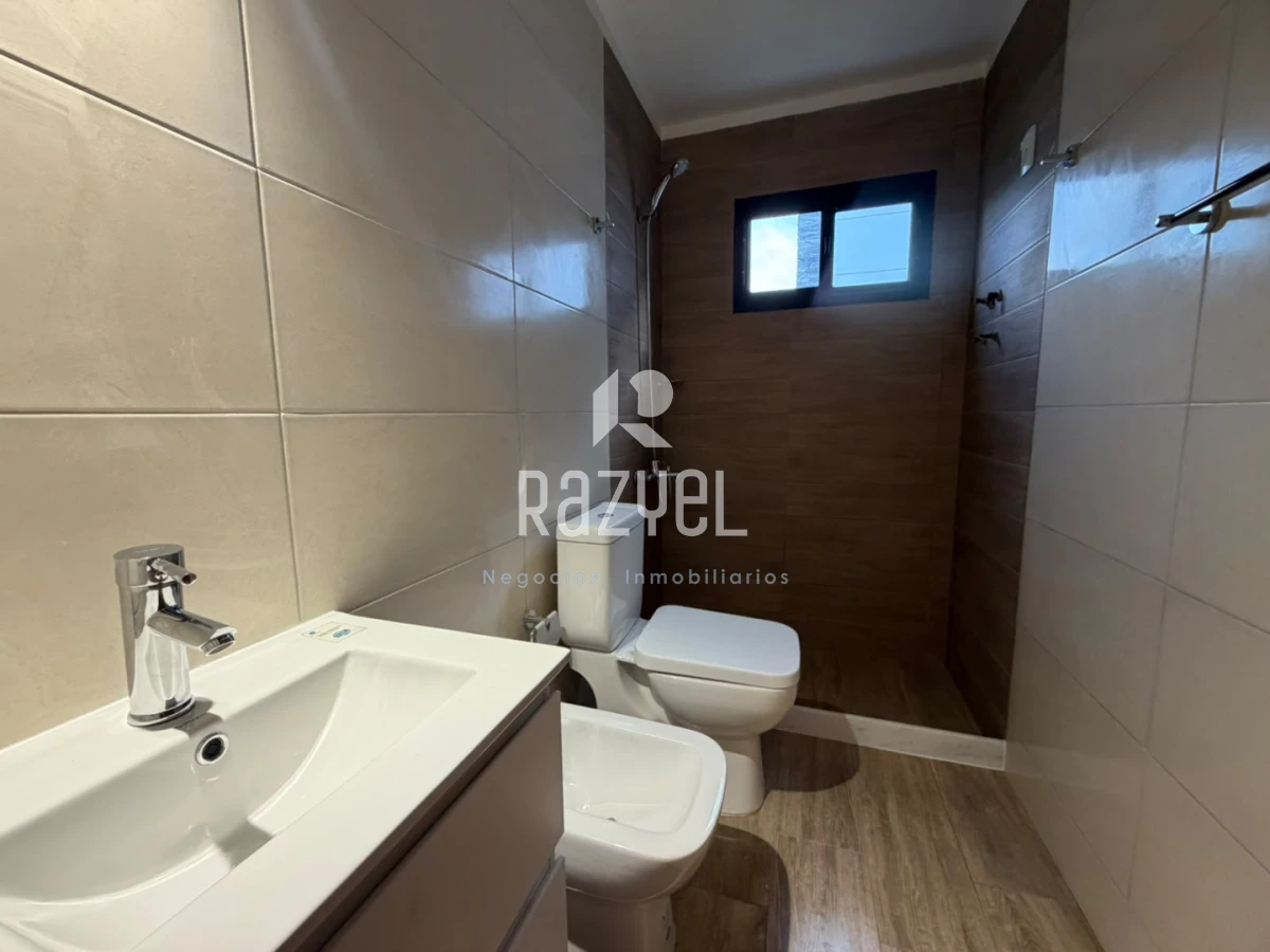 Casa ID.1289 - Casa en venta 3 dormitorios 2 baños Burnett