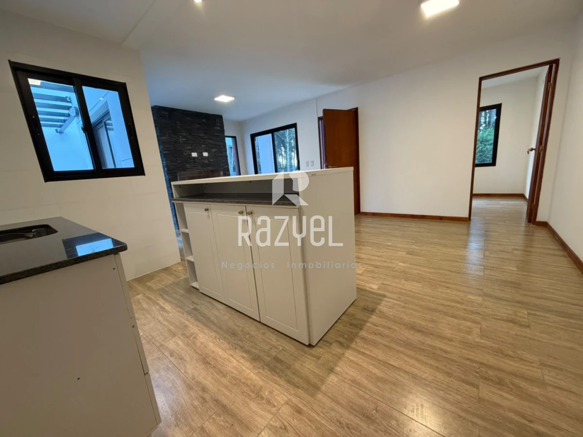 Casa ID.1289 - Casa en venta 3 dormitorios 2 baños Burnett