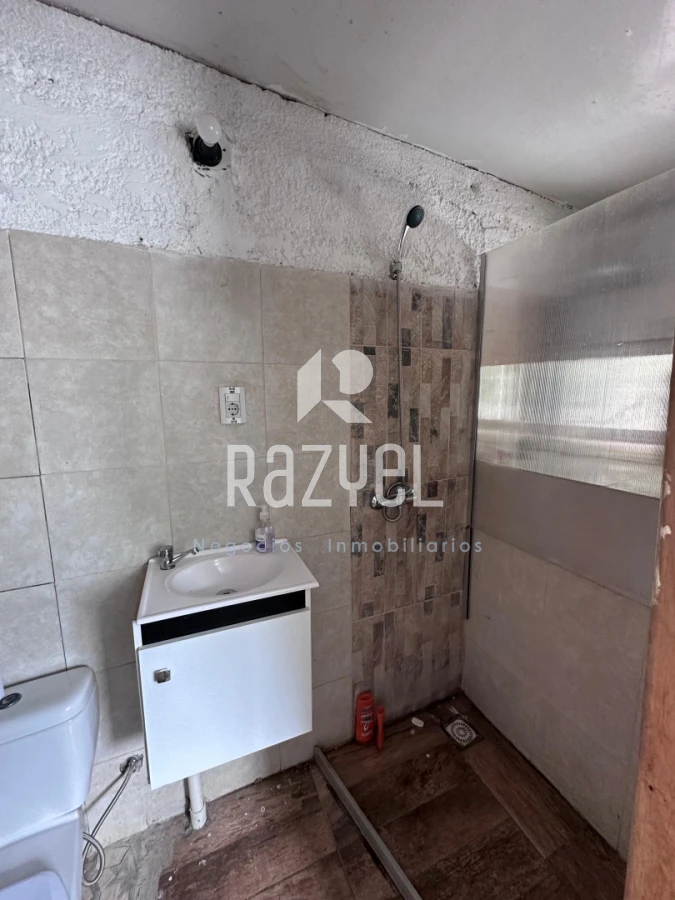 Casa ID.1236 - “Dos casas en un padrón , San Carlos .No apta banco”