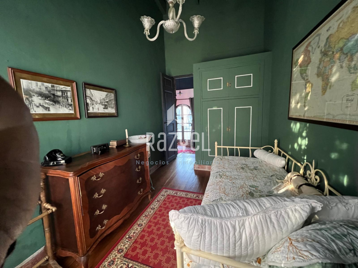 Casa ID.1258 - Casa histórica reciclada del siglo XIX ,3 dormitorios + salón independiente . San Carlos
