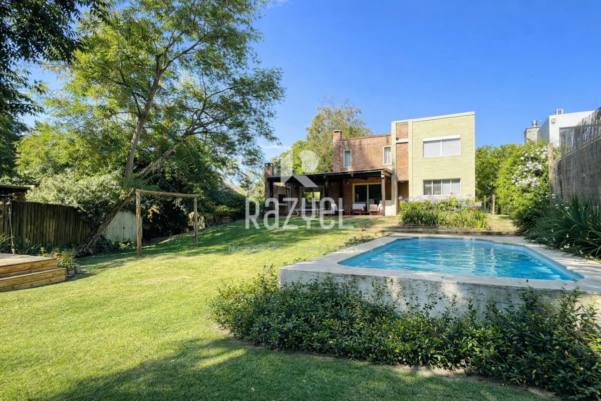 Casa ID.1210 - Hermosa casa en Pinares 4 dormitorios gran jardin