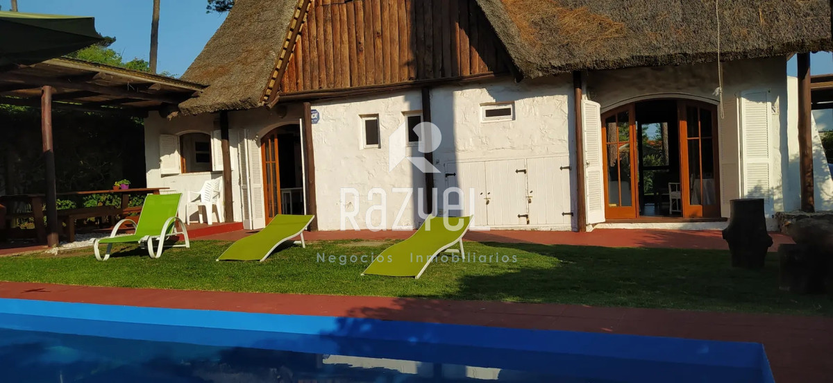 Casa ID.537 - Alquiler Anual a 200 mts del mar