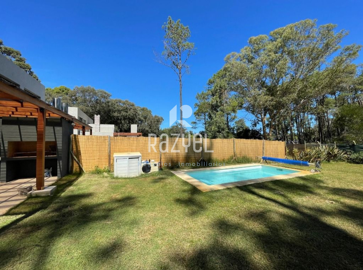 Casa ID.1021 - 🏠  Hermosa casa en ALQUILER ANUAL y VENTA 