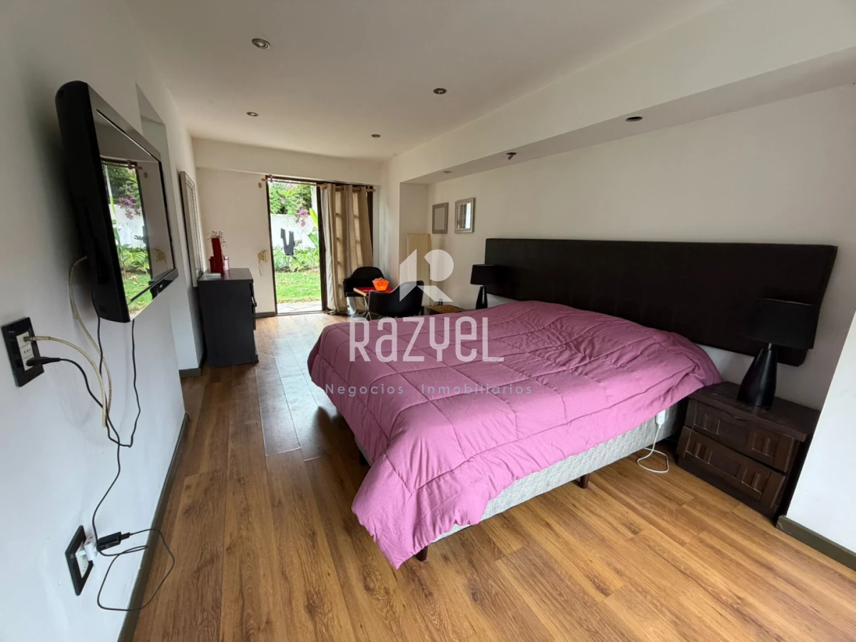 Casa ID.1265 - Hermosa casa en venta en Pinares terreno esquinero