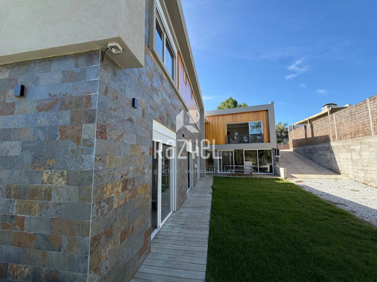 Casa ID.933 - Casa a Estrenar en P 27